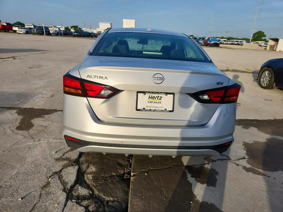 2024 NISSAN ALTIMA SV  