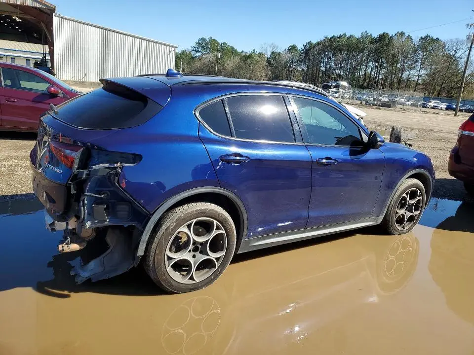 2018 ALFA ROMEO STELVIO SPORT  