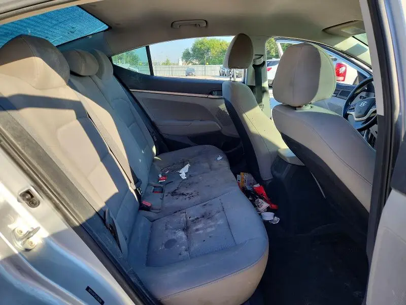 2018 HYUNDAI ELANTRA SE  