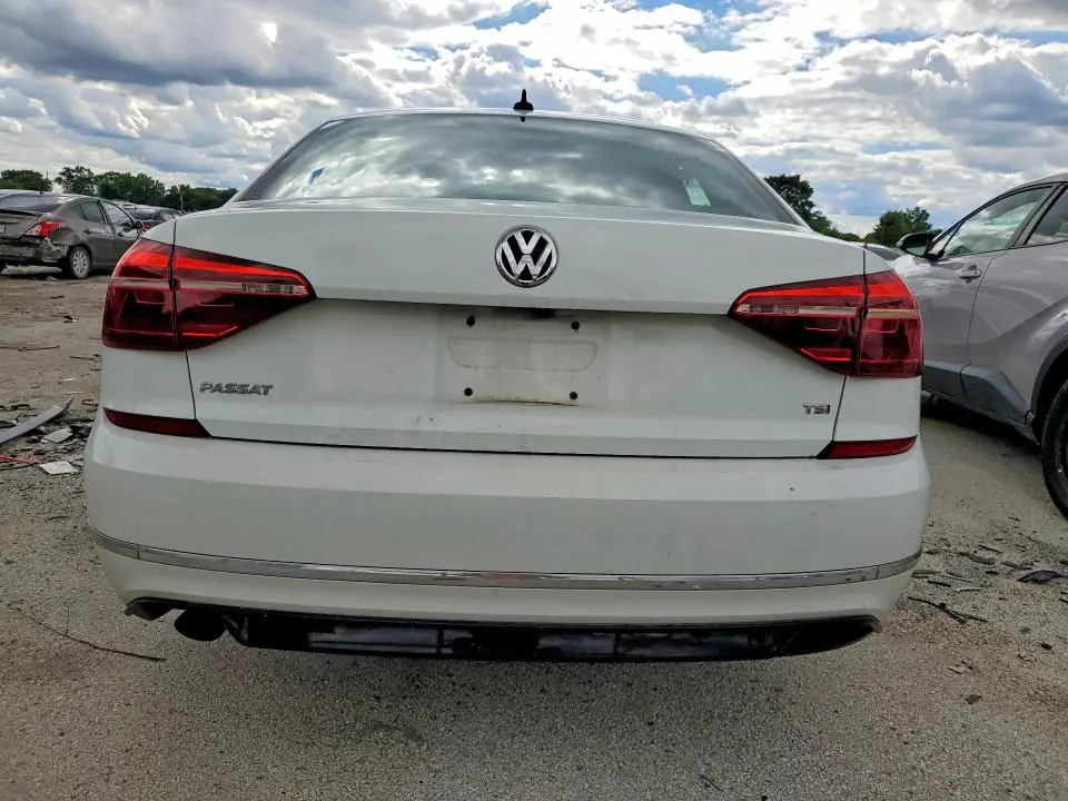 2018 VOLKSWAGEN PASSAT S  