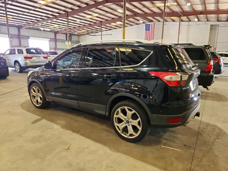 2017 FORD ESCAPE TITANIUM  