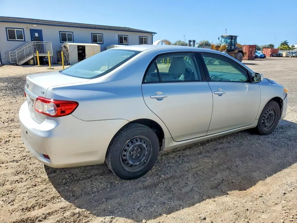 2011 TOYOTA COROLLA BASE  