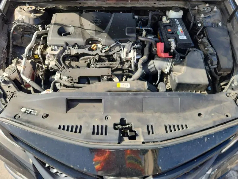 2019 TOYOTA CAMRY SE  
