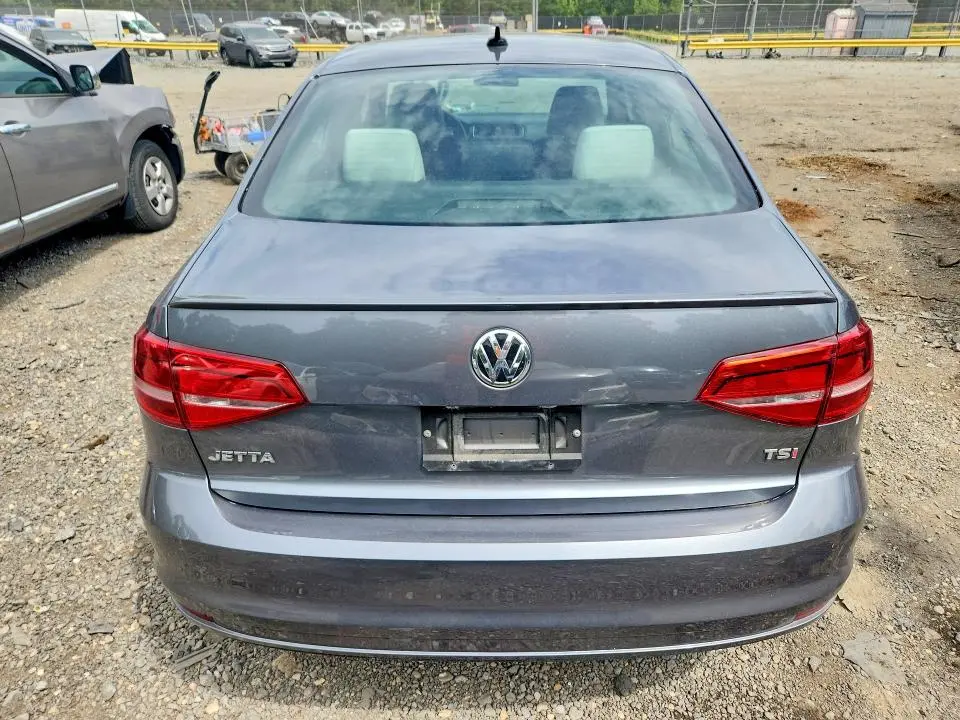 2015 VOLKSWAGEN JETTA SE  