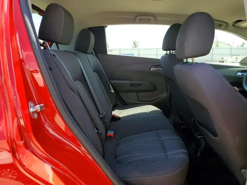 2015 CHEVROLET SONIC LT  