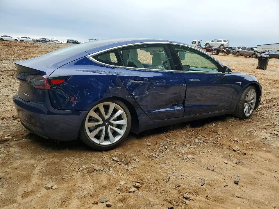 2018 TESLA MODEL 3   