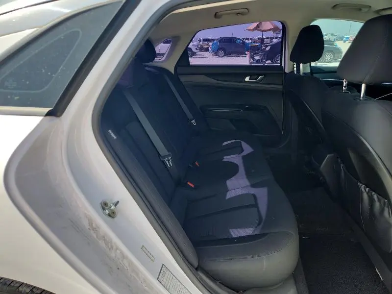2022 KIA K5 LXS  