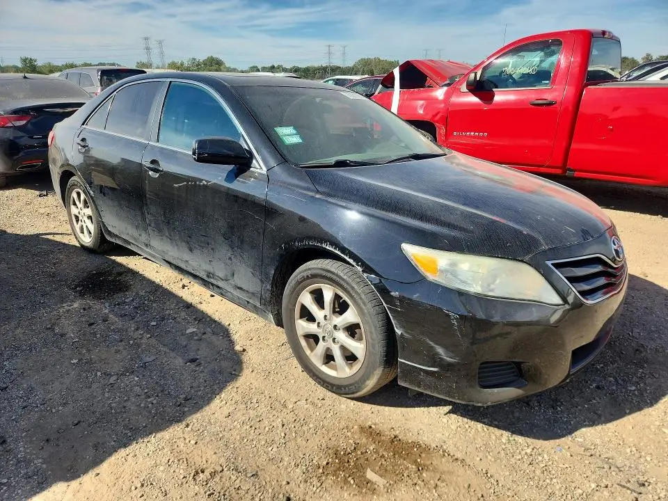 2011 TOYOTA CAMRY LE  