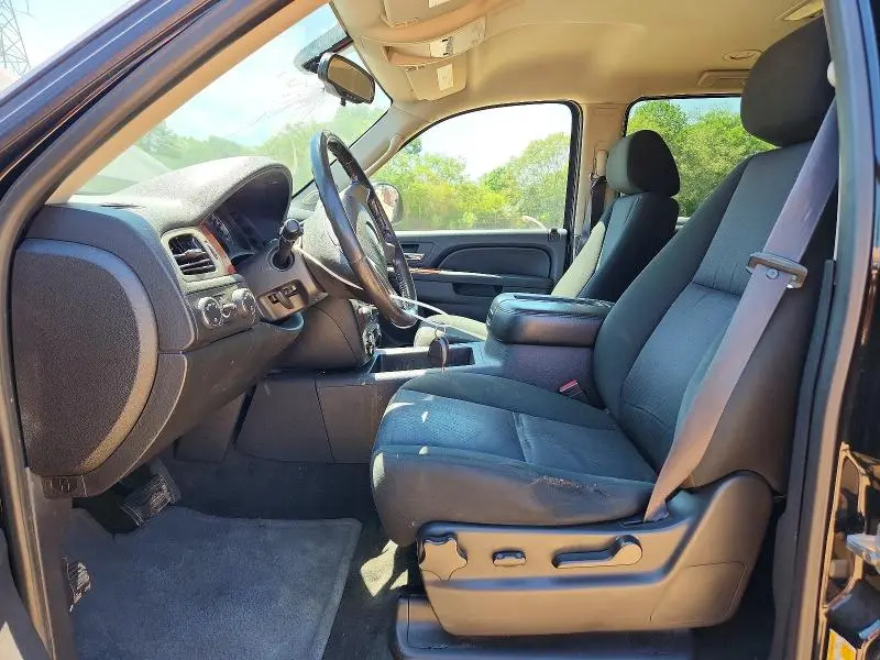 2011 CHEVROLET SUBURBAN K1500 LS  