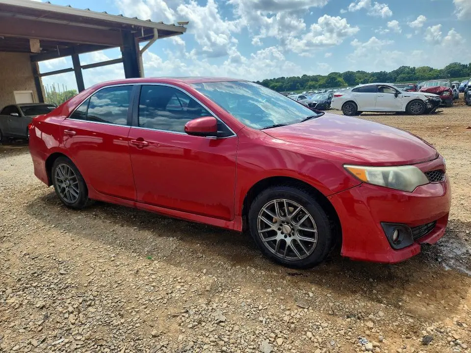 2013 TOYOTA CAMRY SE  
