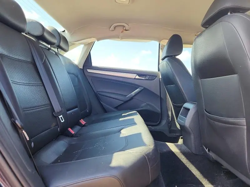 2015 VOLKSWAGEN PASSAT S  