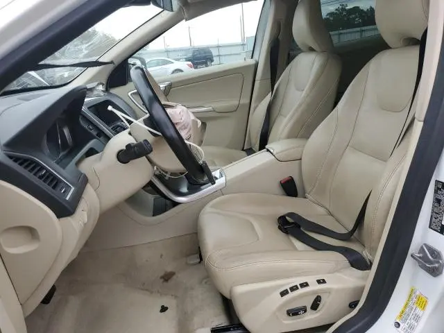2016 VOLVO XC60 T6 PLATINUM  