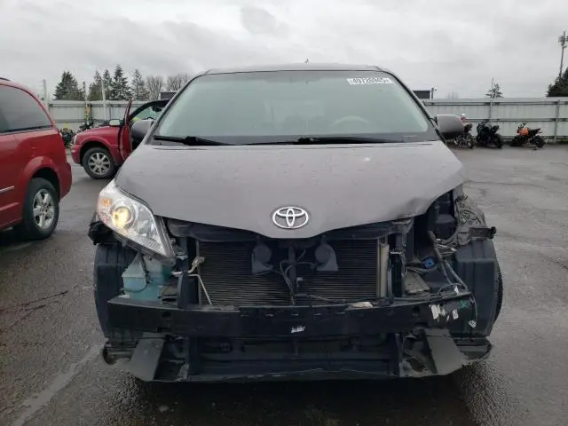 2012 TOYOTA SIENNA LE  