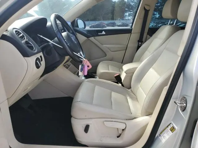 2014 VOLKSWAGEN TIGUAN S  