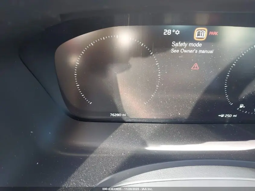 2017 VOLVO S90 T6 MOMENTUM