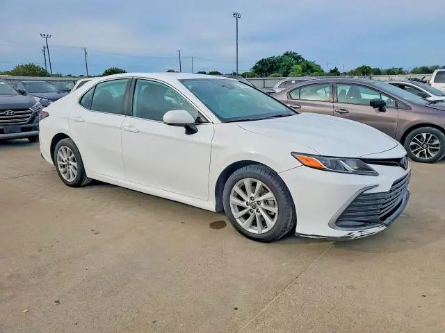 2022 TOYOTA CAMRY LE  