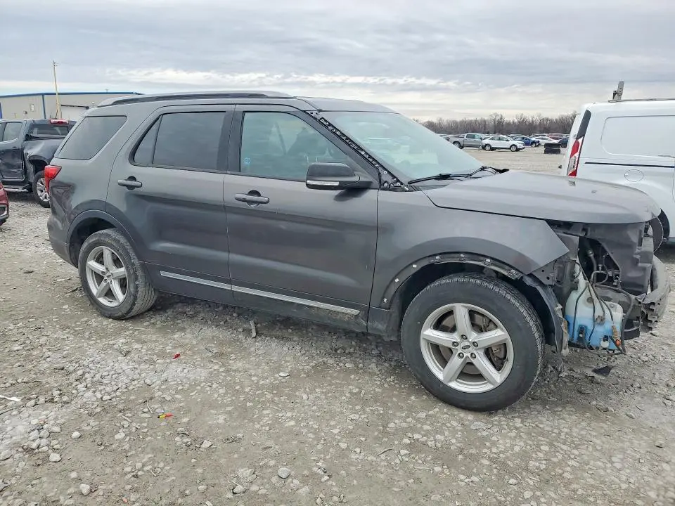 2016 FORD EXPLORER XLT  