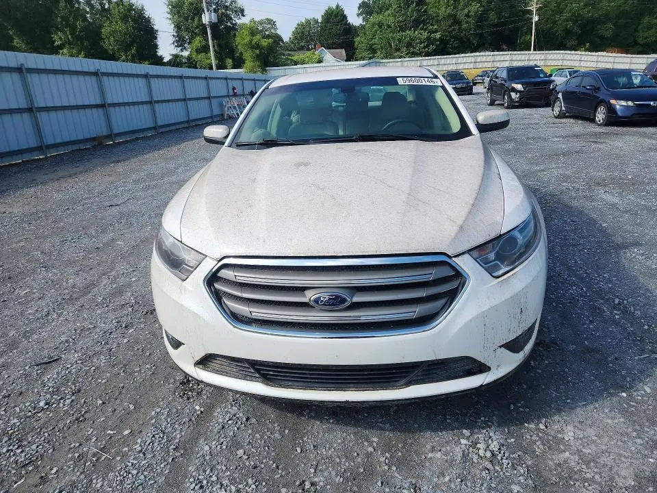 2018 FORD TAURUS SEL  