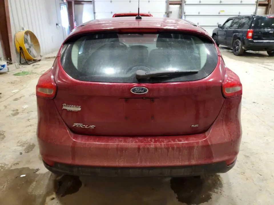 2017 FORD FOCUS SE  