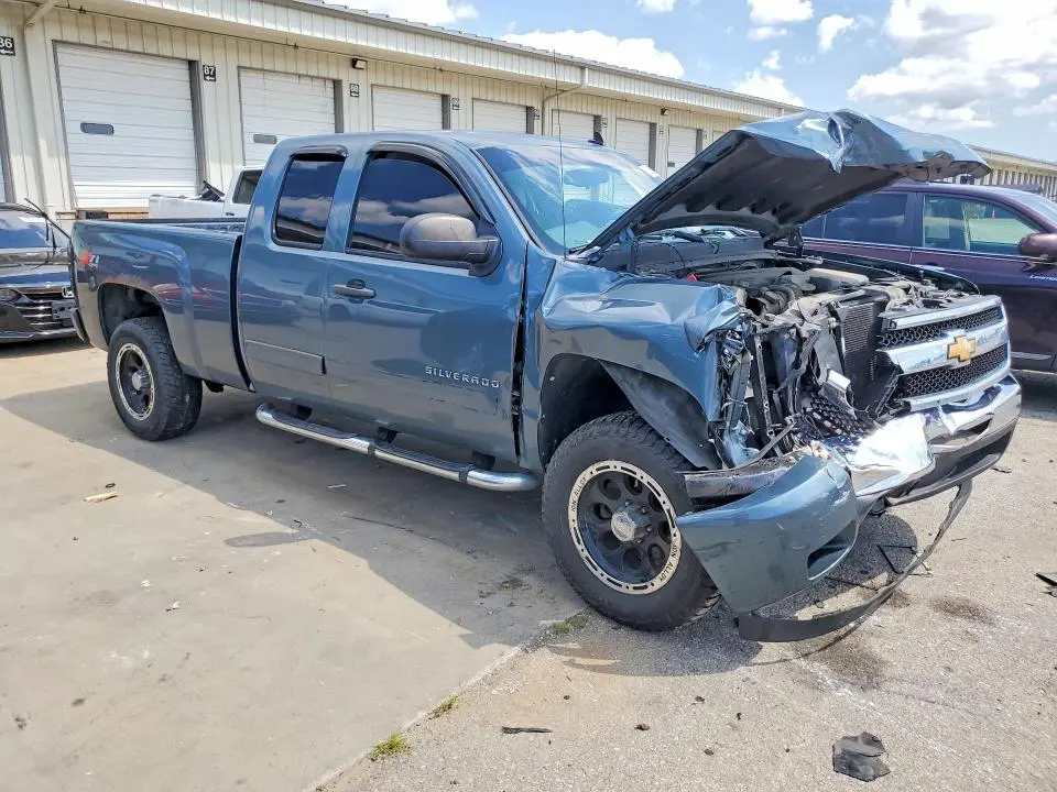 2011 CHEVROLET SILVERADO K1500 LT  