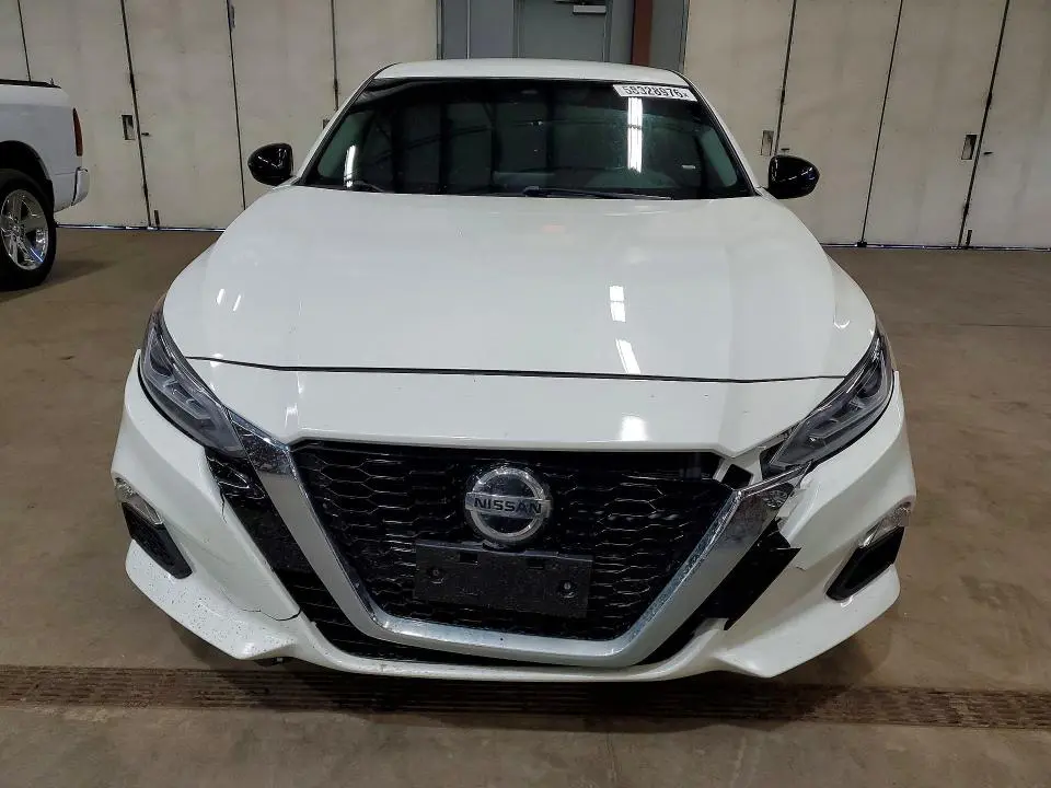2021 NISSAN ALTIMA SR  