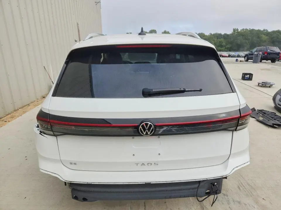 2025 VOLKSWAGEN TAOS SE  