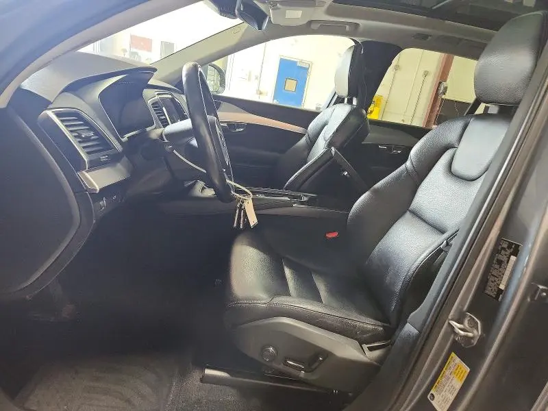 2016 VOLVO XC90 T6  