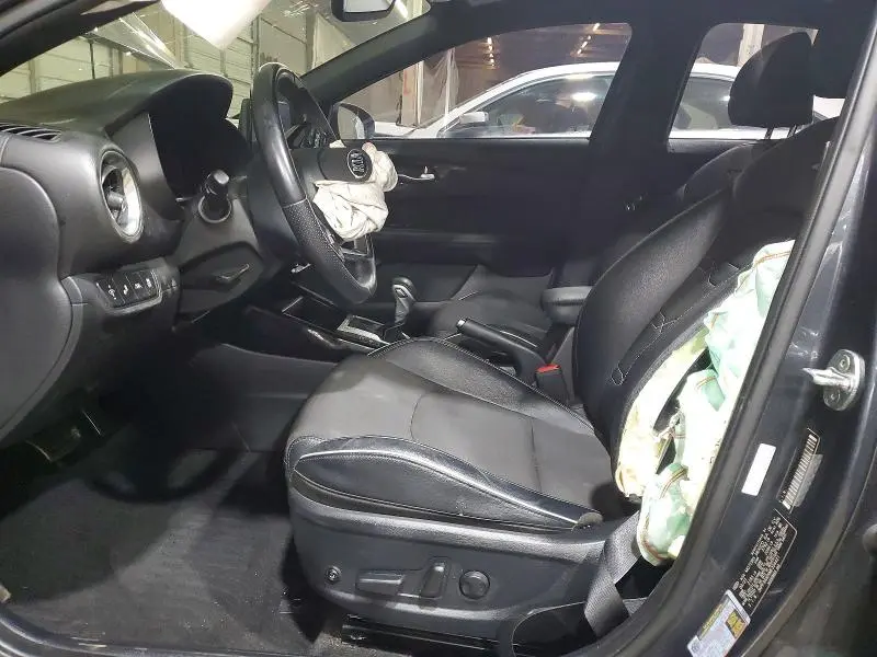 2021 KIA FORTE GT LINE  