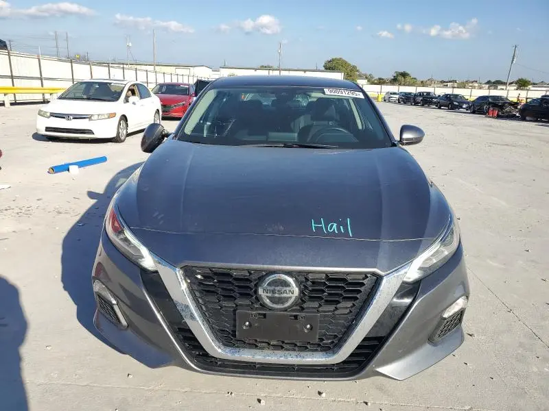 2022 NISSAN ALTIMA SV  