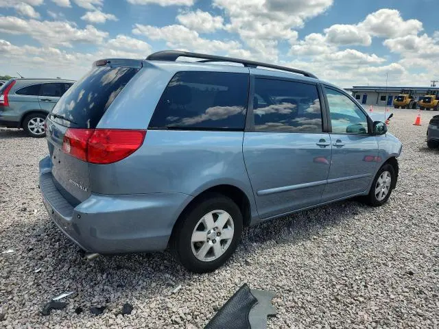2010 TOYOTA SIENNA LE 7-PASSENGER  