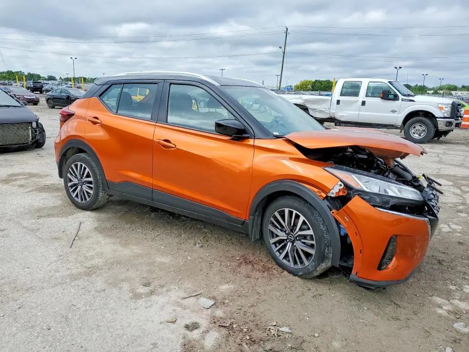 2023 NISSAN KICKS SV  