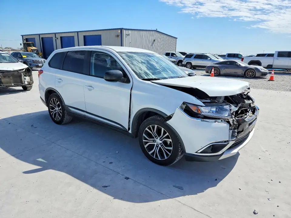 2018 MITSUBISHI OUTLANDER ES  