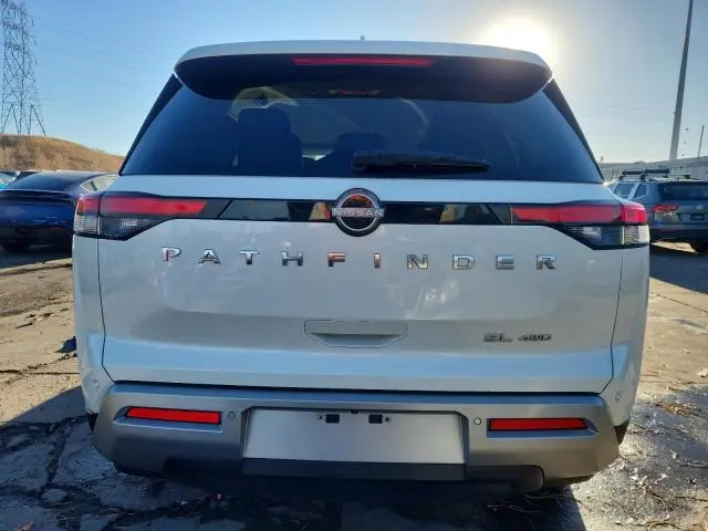 2023 NISSAN PATHFINDER SL  