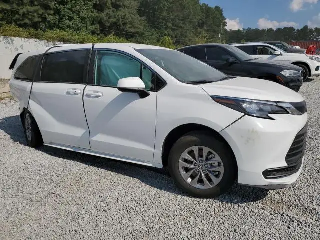 2025 TOYOTA SIENNA LE