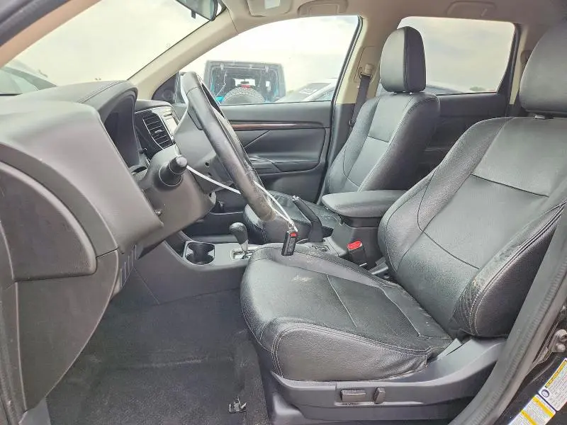 2016 MITSUBISHI OUTLANDER SE  