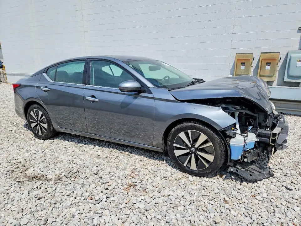 2020 NISSAN ALTIMA SL  