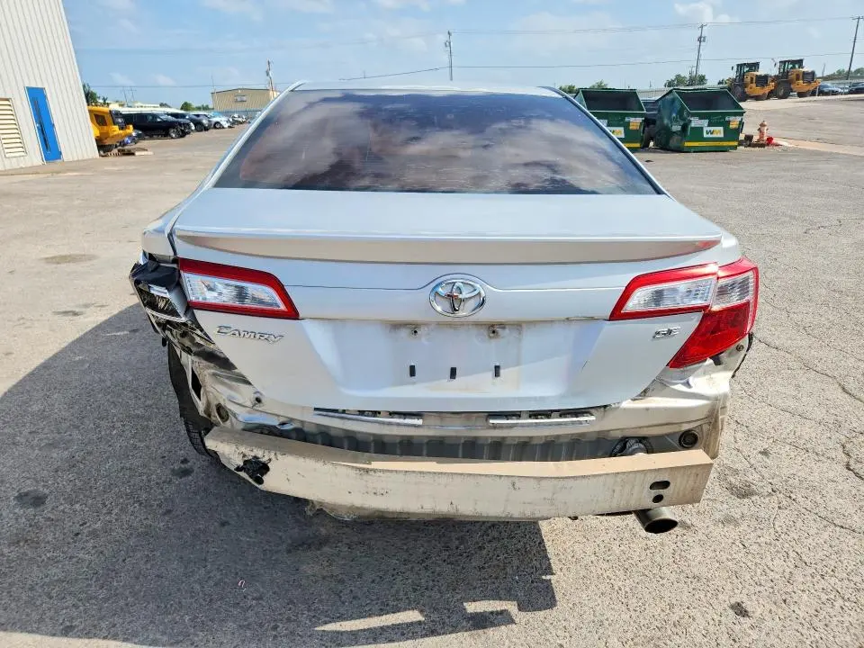 2012 TOYOTA CAMRY SE  