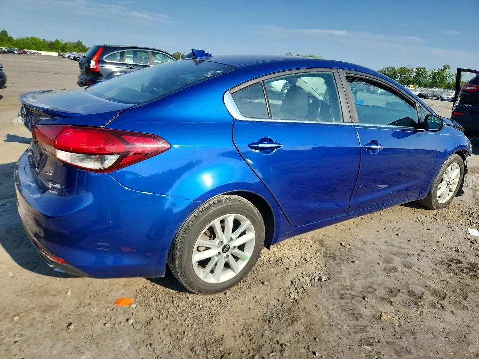 2017 KIA FORTE S  