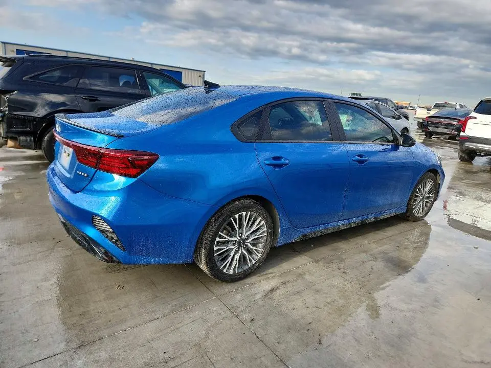 2022 KIA FORTE GT LINE  