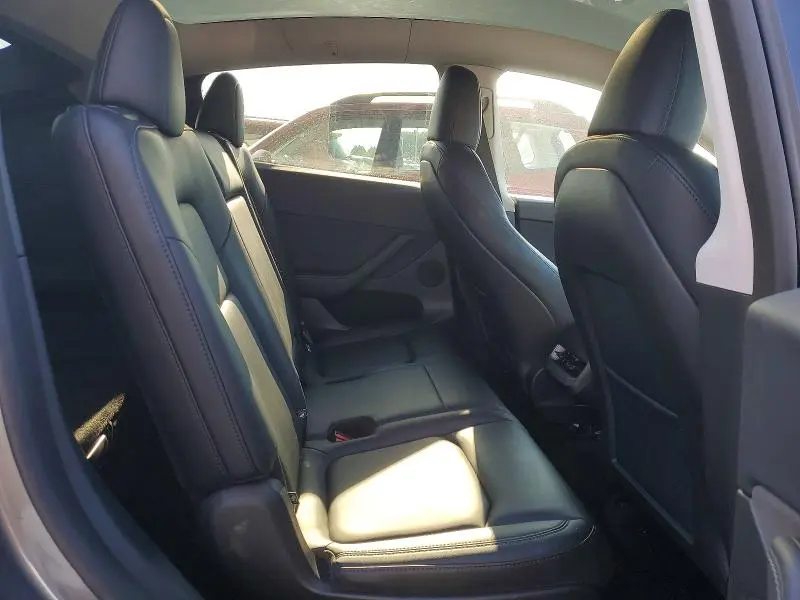 2025 TESLA MODEL Y   