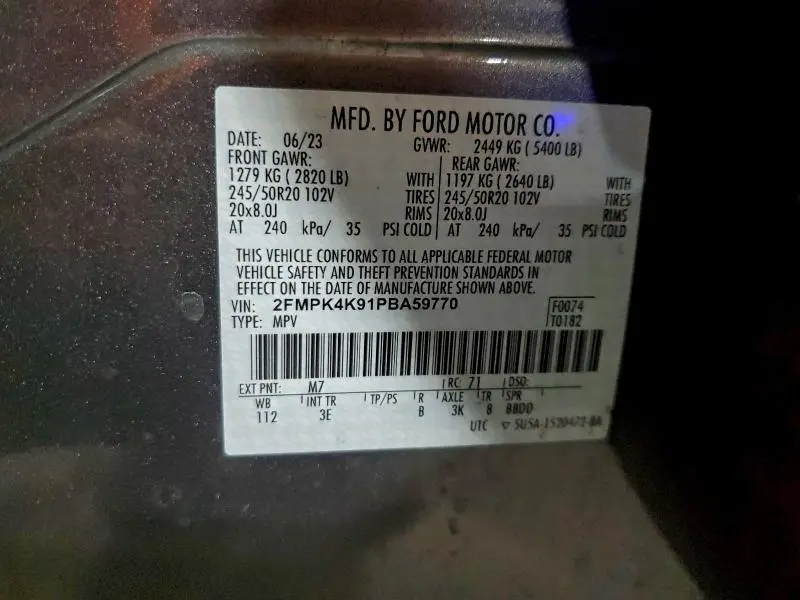 2023 FORD EDGE TITANIUM  