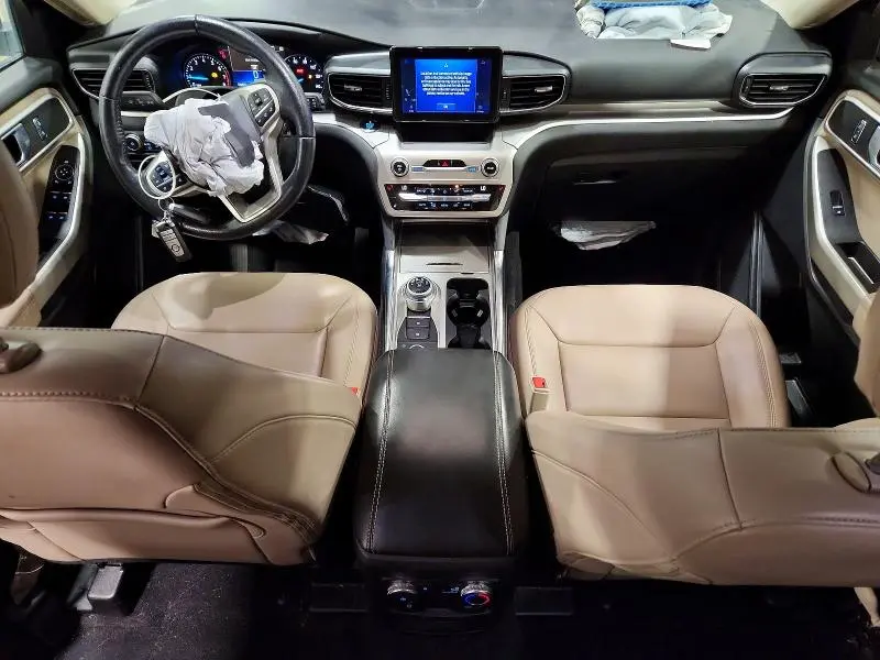 2021 FORD EXPLORER XLT  