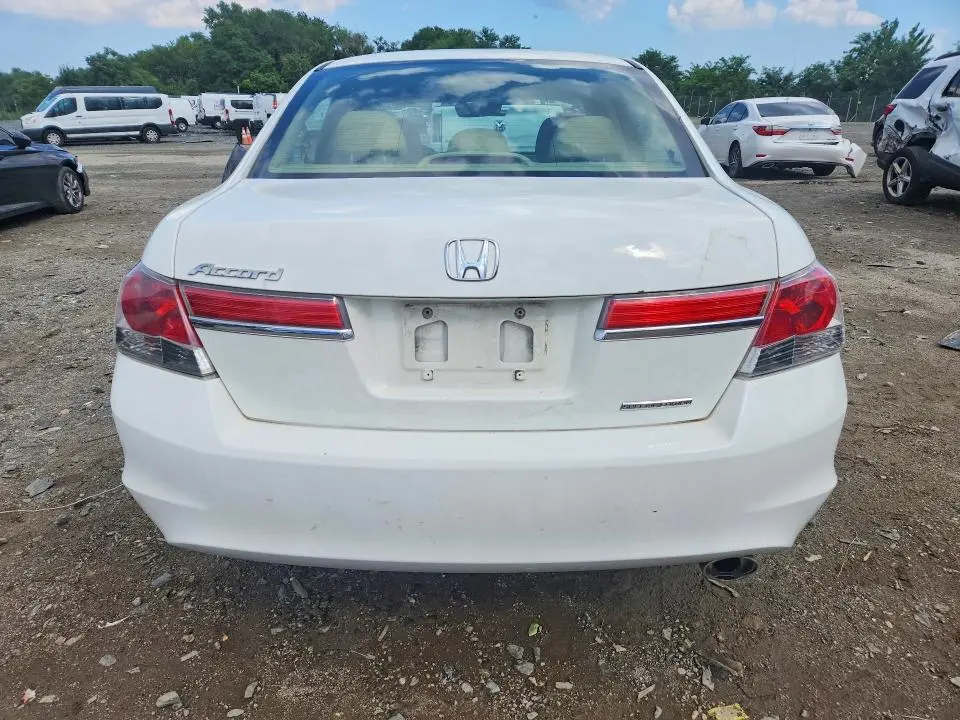 2011 HONDA ACCORD SE  