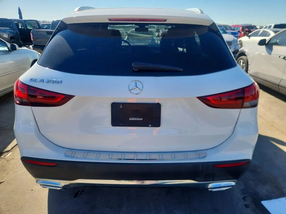 2021 MERCEDES-BENZ GLA 250  