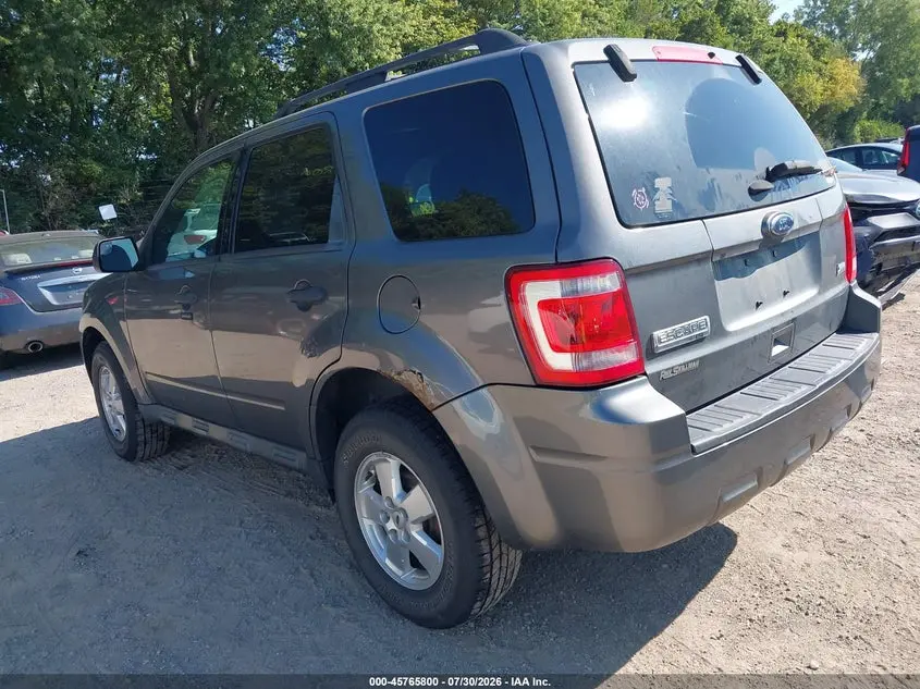 2012 FORD ESCAPE XLT