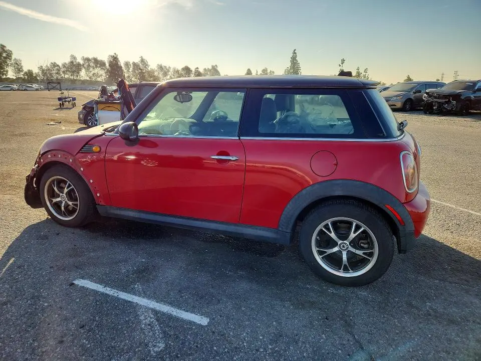 2010 MINI COOPER   