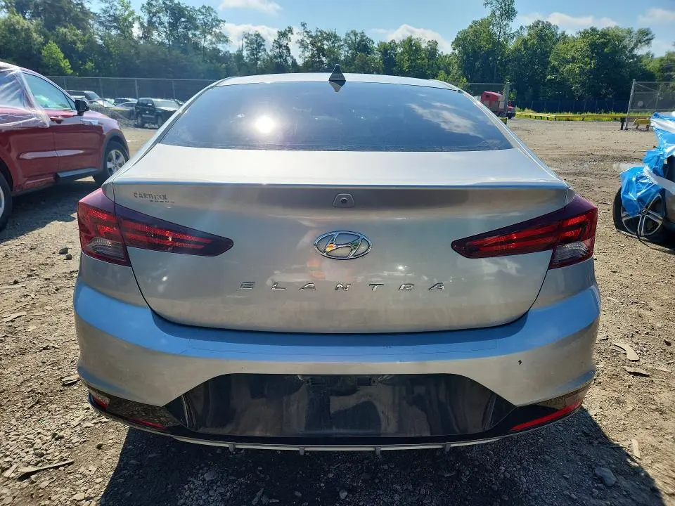 2020 HYUNDAI ELANTRA SEL  