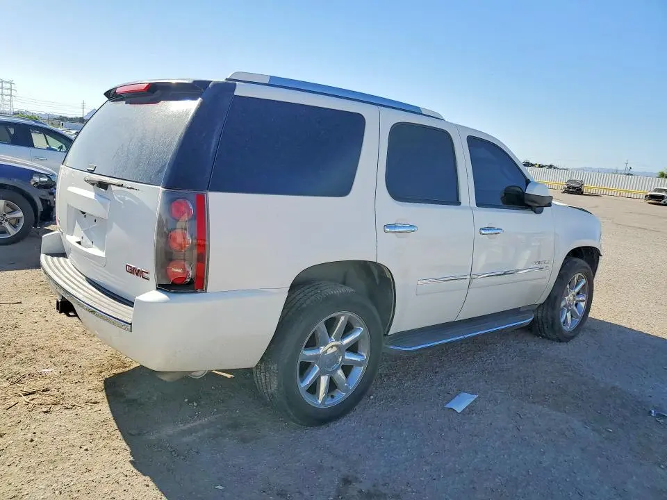 2011 GMC YUKON DENALI  