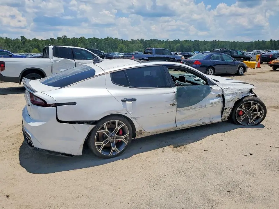 2019 KIA STINGER GT2  