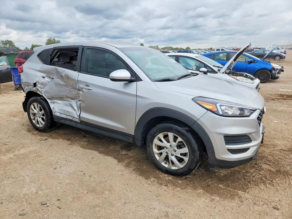 2021 HYUNDAI TUCSON SE  
